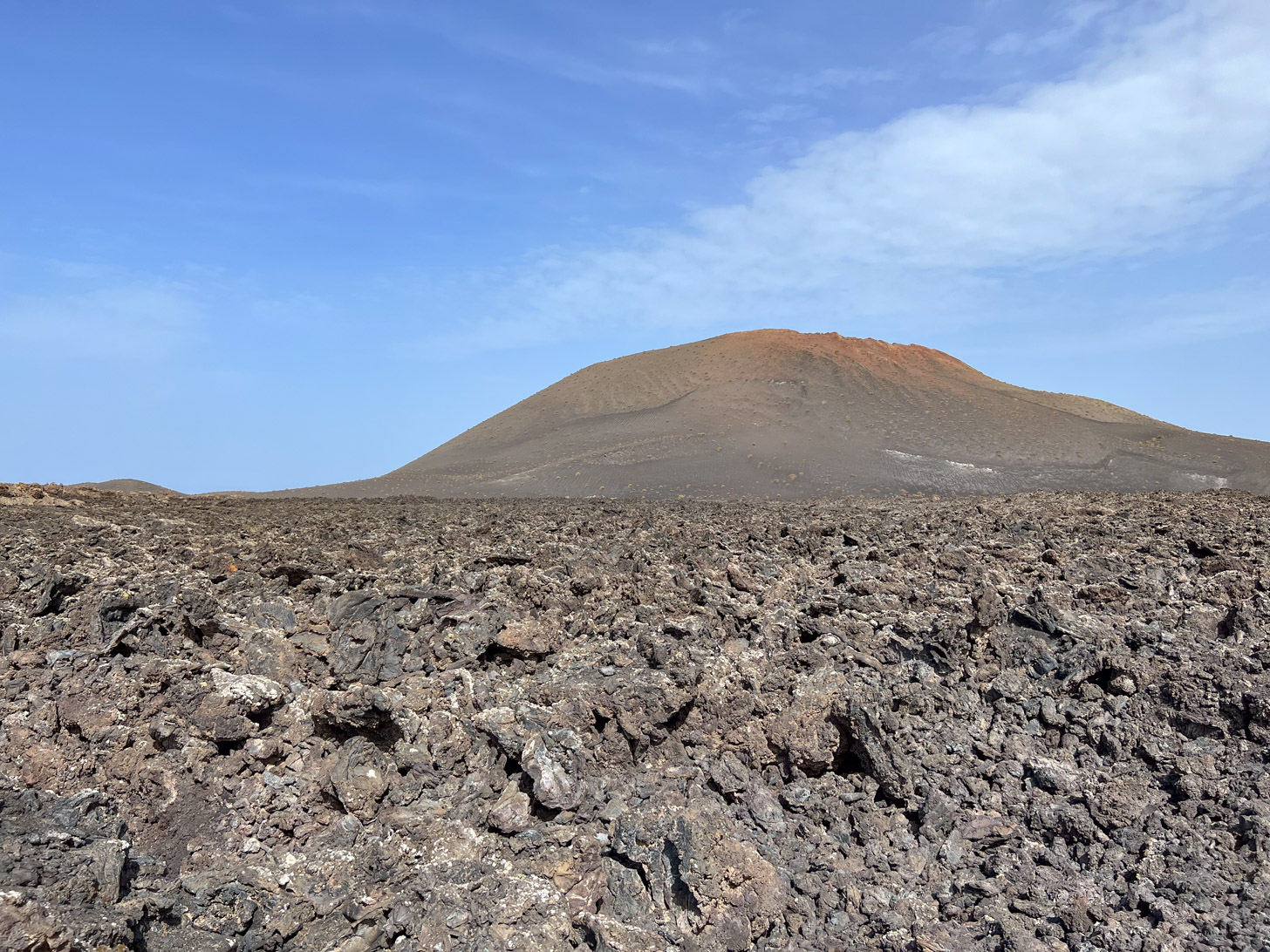 Vulkanisch landschap: Lanzarote voelt ruiger